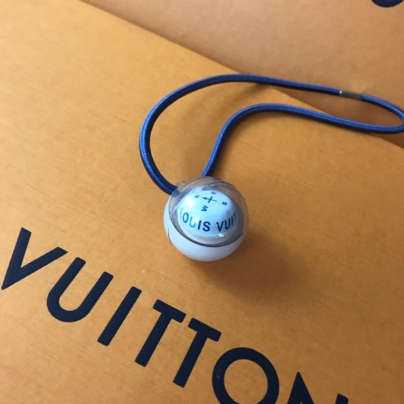 Louis Vuitton 2000 LV Cup Compass charm necklace - Picture 2 of 6